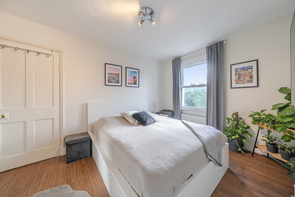 Property photo 3 of 16 1527363-20-6Abb97...