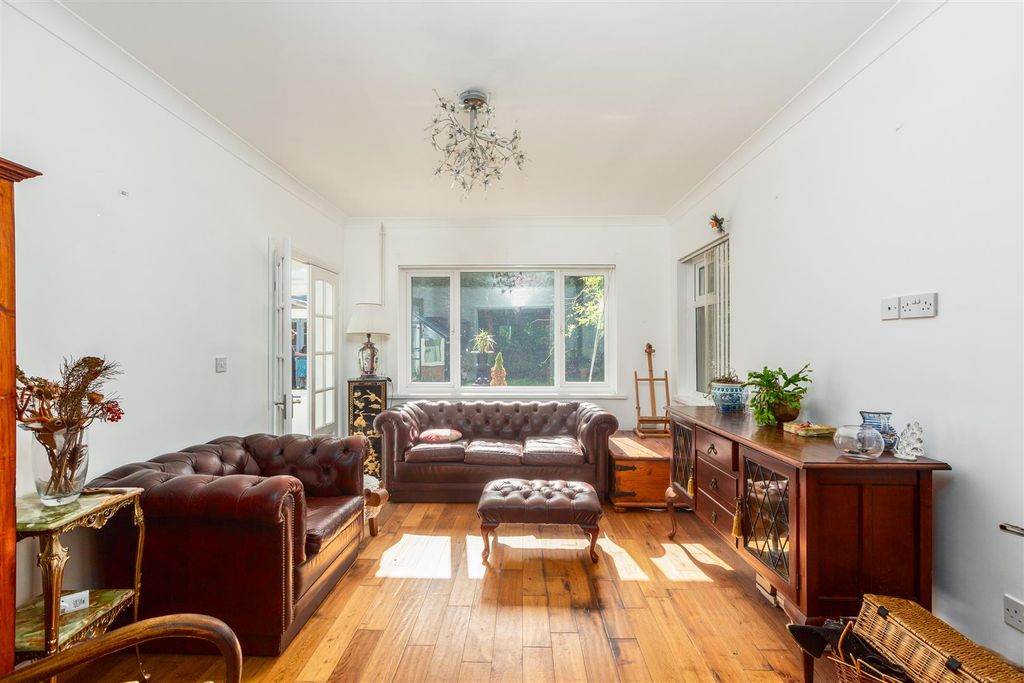 Property photo 2 of 41