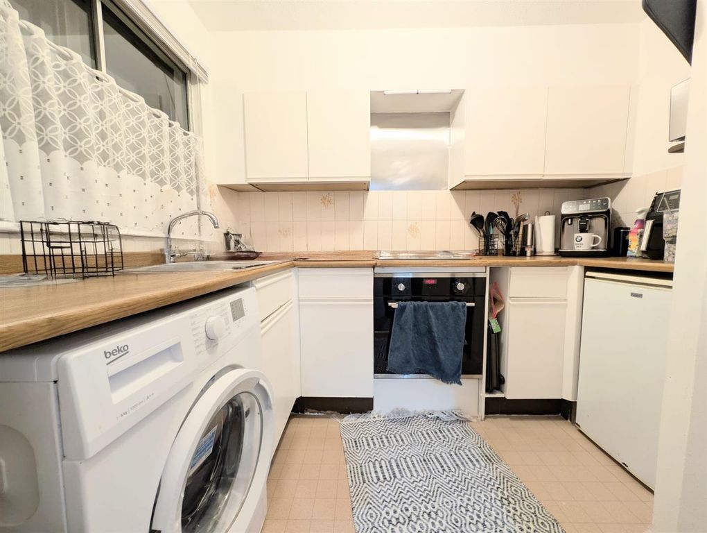 Property photo 3 of 5 E7d2A691-208F-4427-8E6E-64c67708E2Bd.Jpg