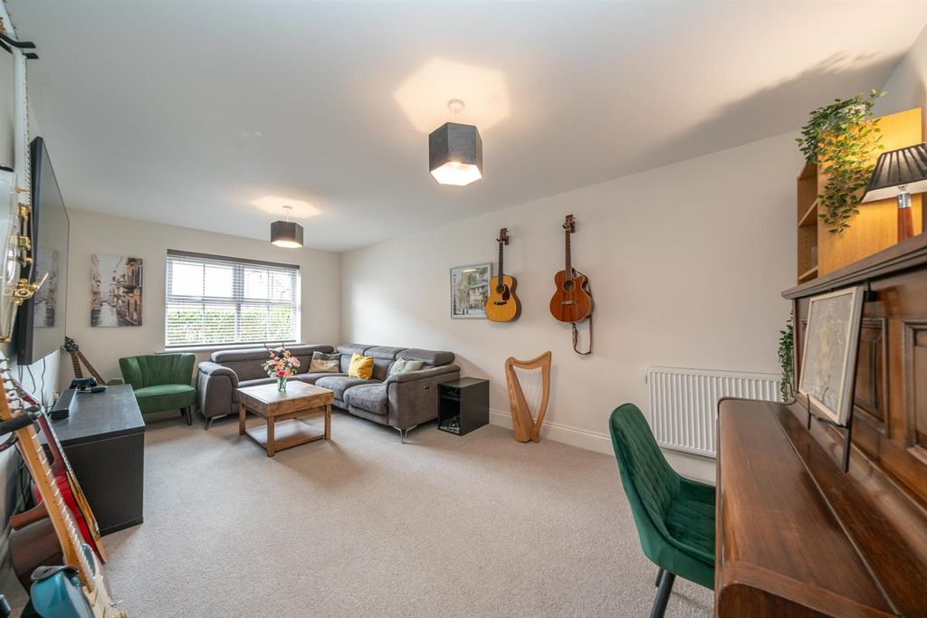 Property photo 3 of 21 2-Damson-Way-6441.Jpg