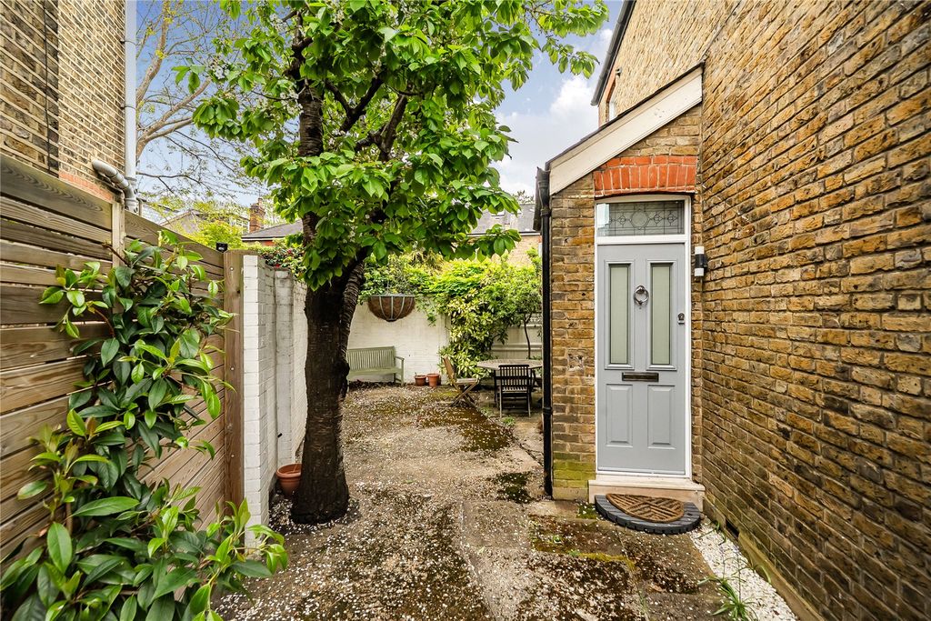 Property photo 1 of 14 Picture No. 10
