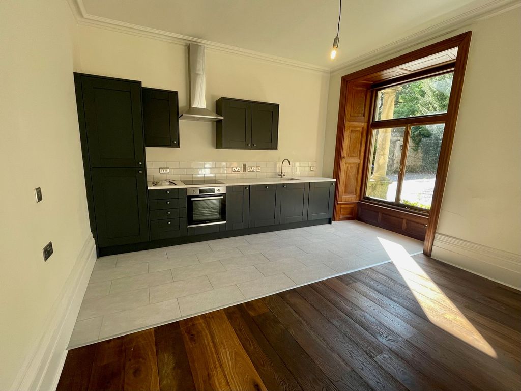 Property photo 2 of 9 Kitchen