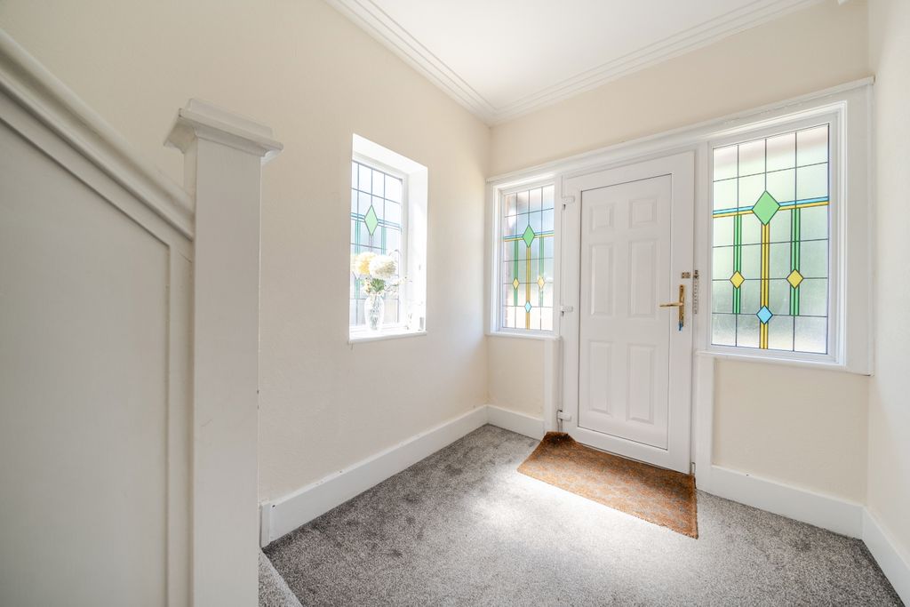 Property photo 2 of 13 Front Hall