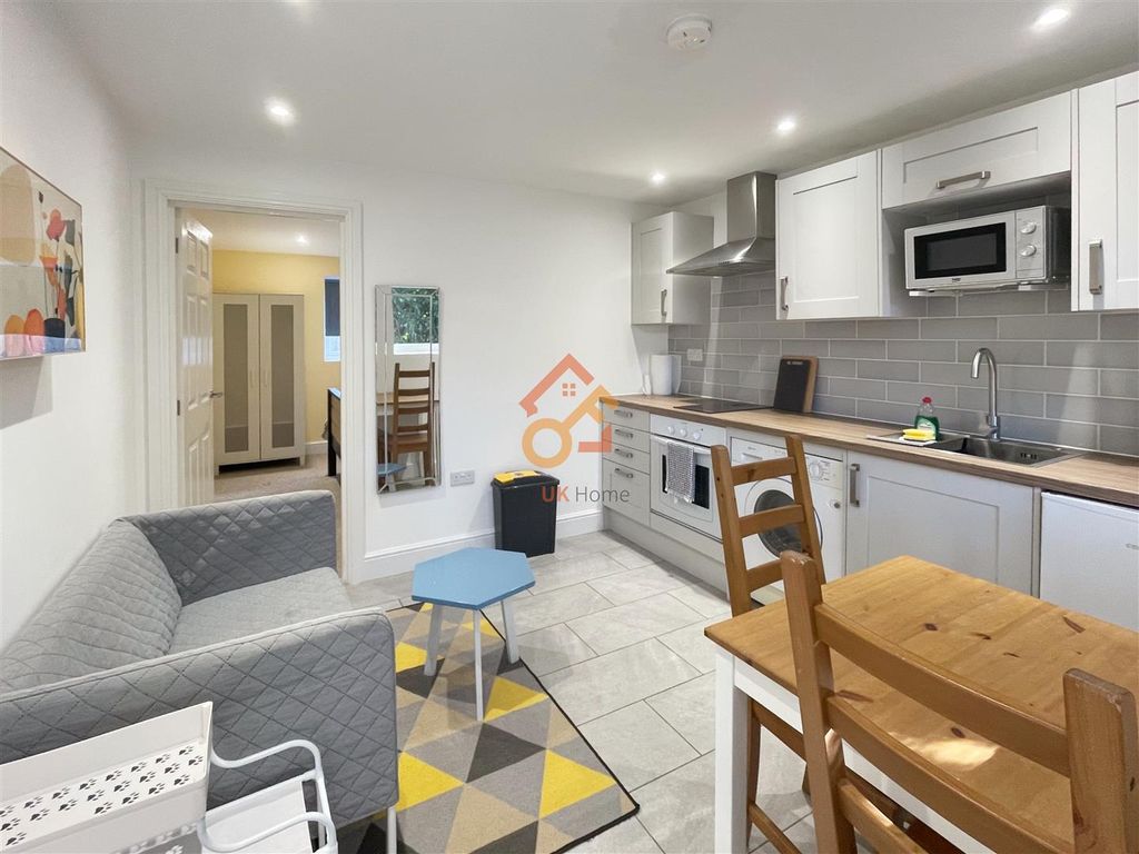 Property photo 1 of 4 ce2944Ecd1612A6cd09Fbd12696Bd25.Jpg