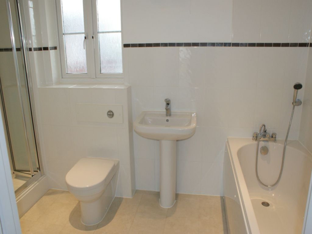 Property photo 2 of 3 Bathroom