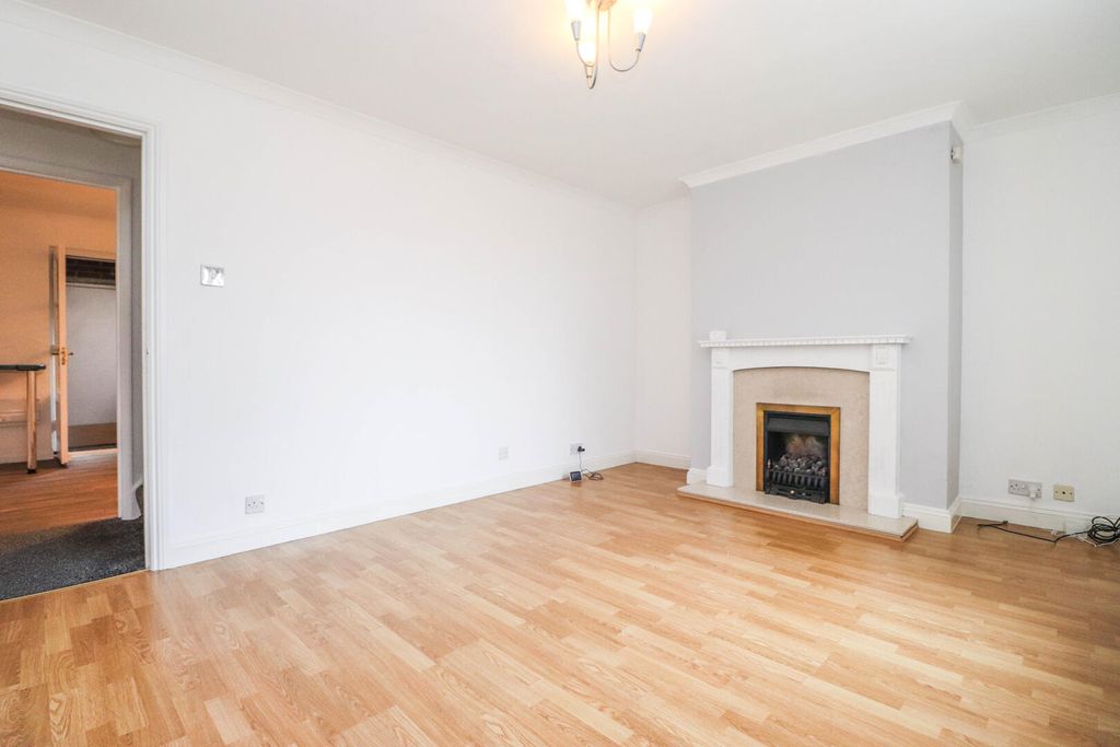 Property photo 3 of 14 Living Room