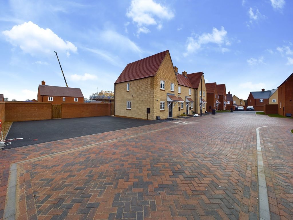 Additional image 10 of 2 bed terraced house to rentHart Close, Towcester NN12
