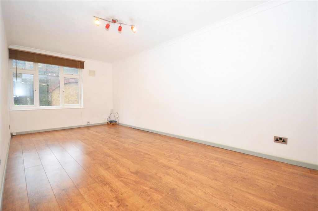 Property photo 3 of 6 Picture No. 03