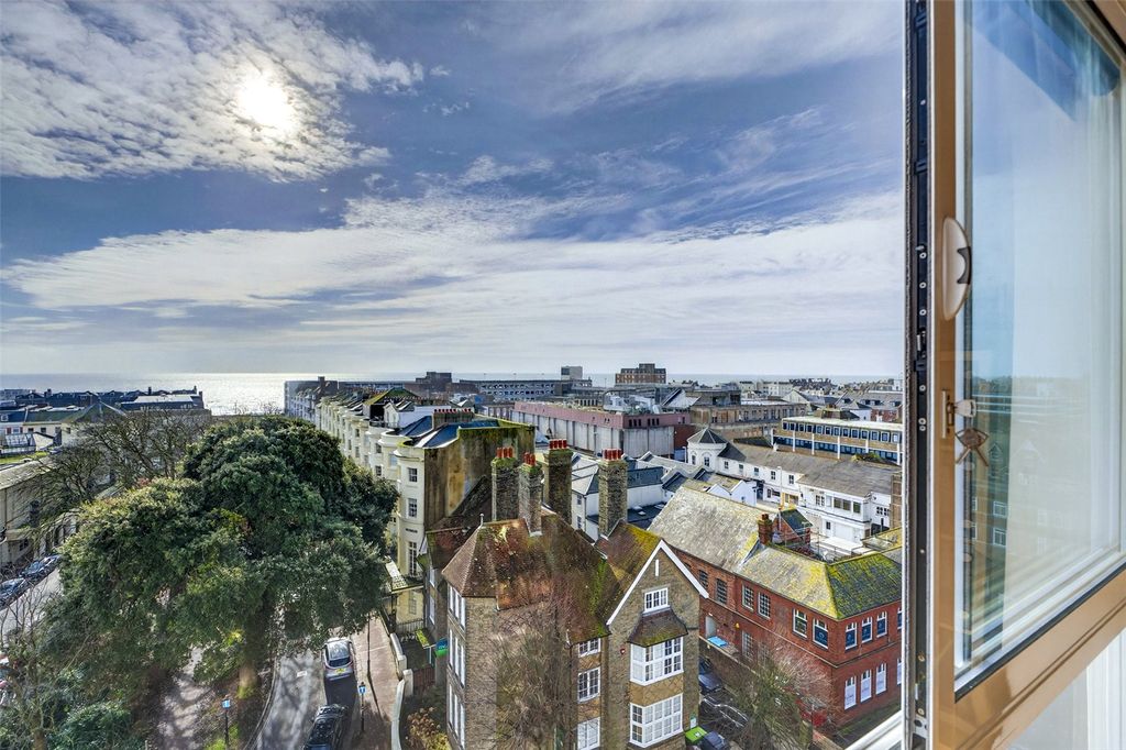 Property photo 2 of 16 Picture No. 01