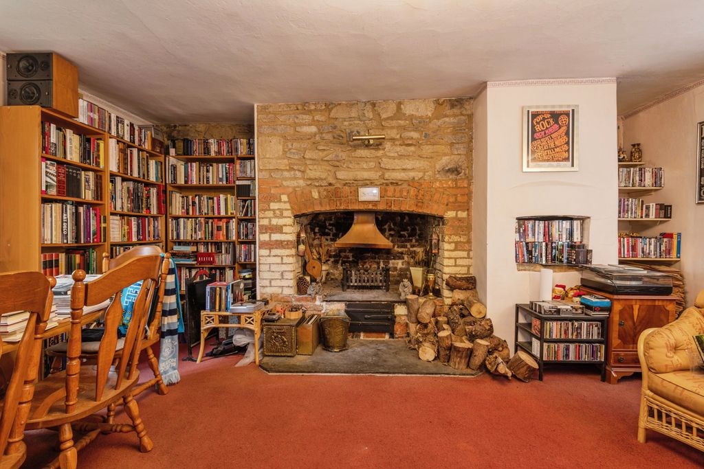 Property photo 3 of 19 Pbox-Img.Jpg
