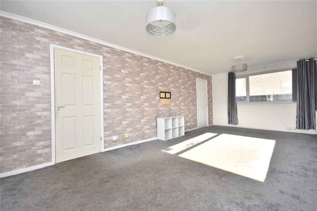 Property photo 3 of 16 Picture No. 10