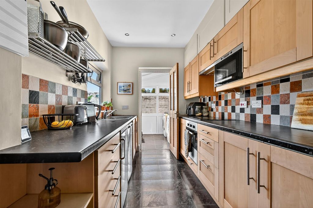 Property photo 2 of 24 014_Dsc_4933.Jpg