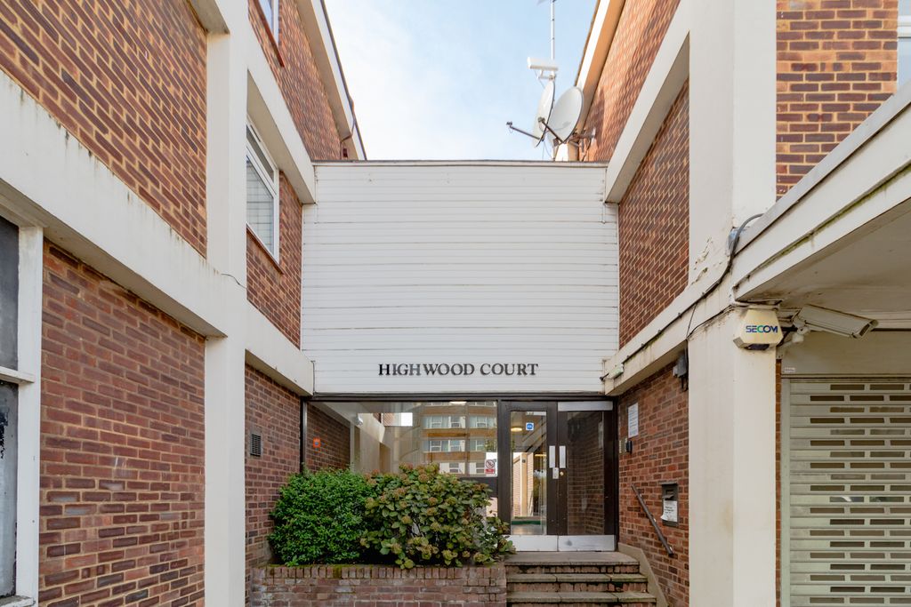 Property photo 1 of 7