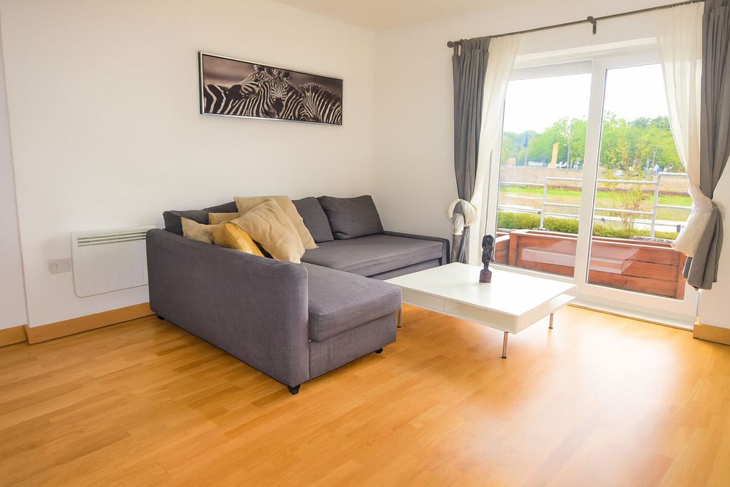 Property photo 2 of 8