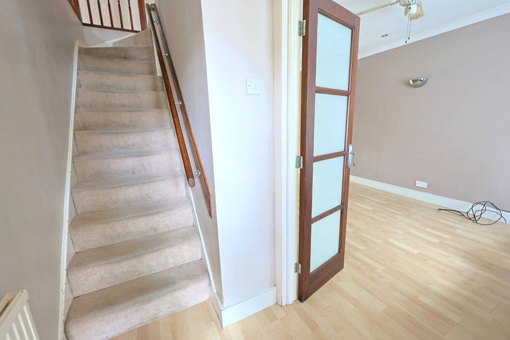 Property photo 3 of 14 4166832