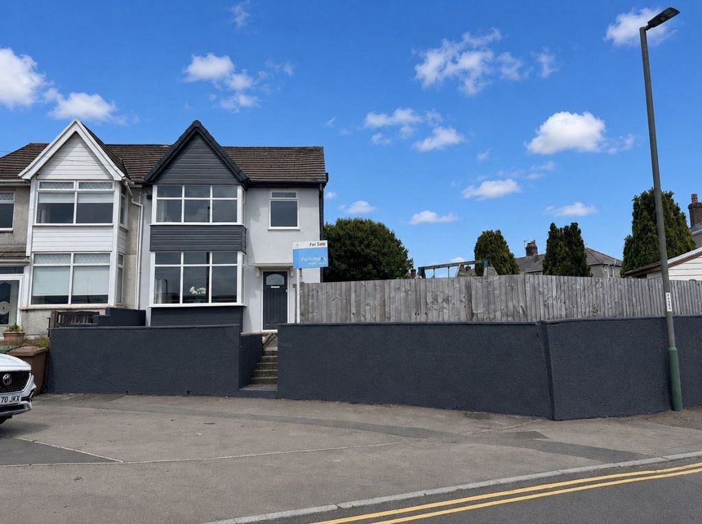 Property photo 1 of 33