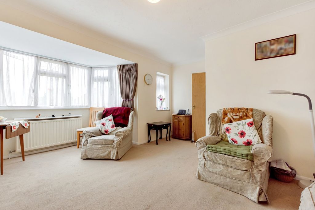 Property photo 3 of 15