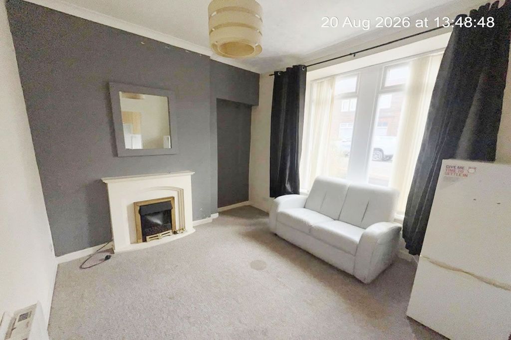 Property photo 2 of 9