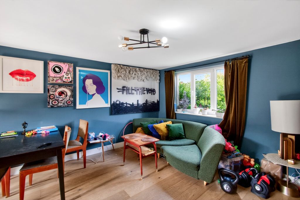 Property photo 3 of 25