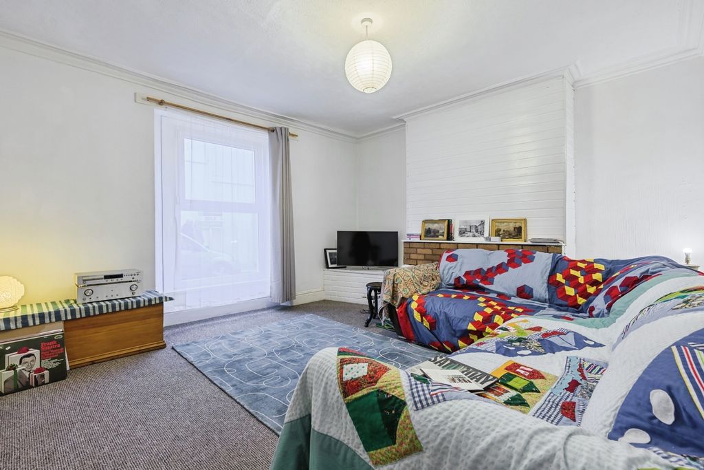 Property photo 2 of 14 Pbox-Img.Jpg