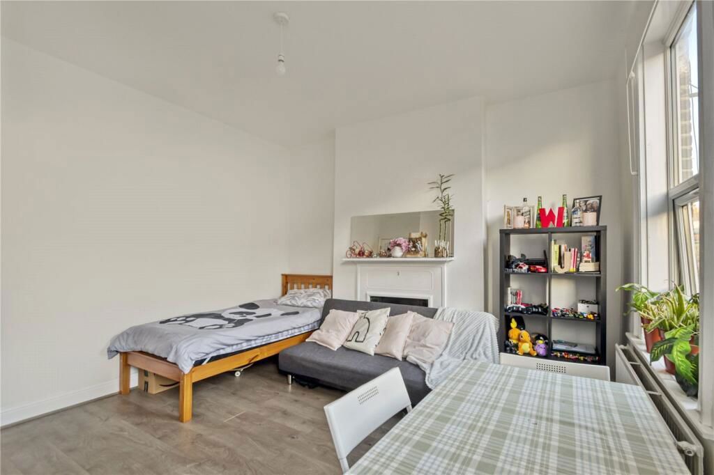 Property photo 2 of 8