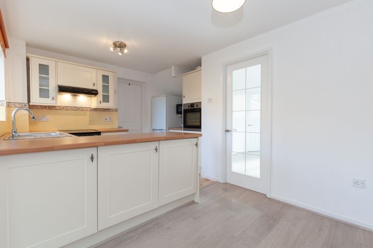 Property photo 2 of 8 246289