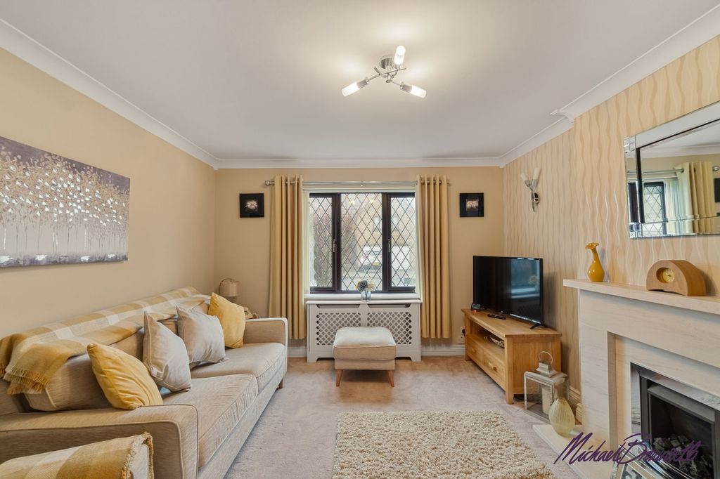 Property photo 2 of 30