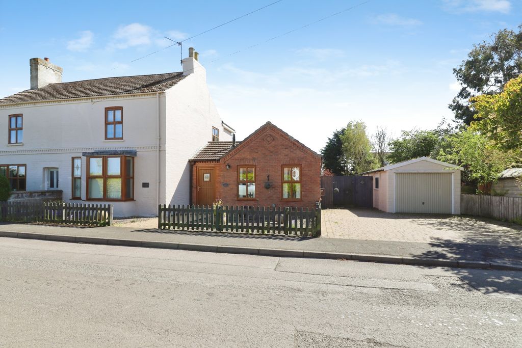 Property photo 1 of 26