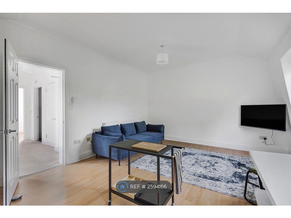 Property photo 1 of 10 Living Room
