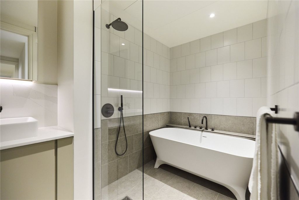 Property photo 3 of 5 Bathroom