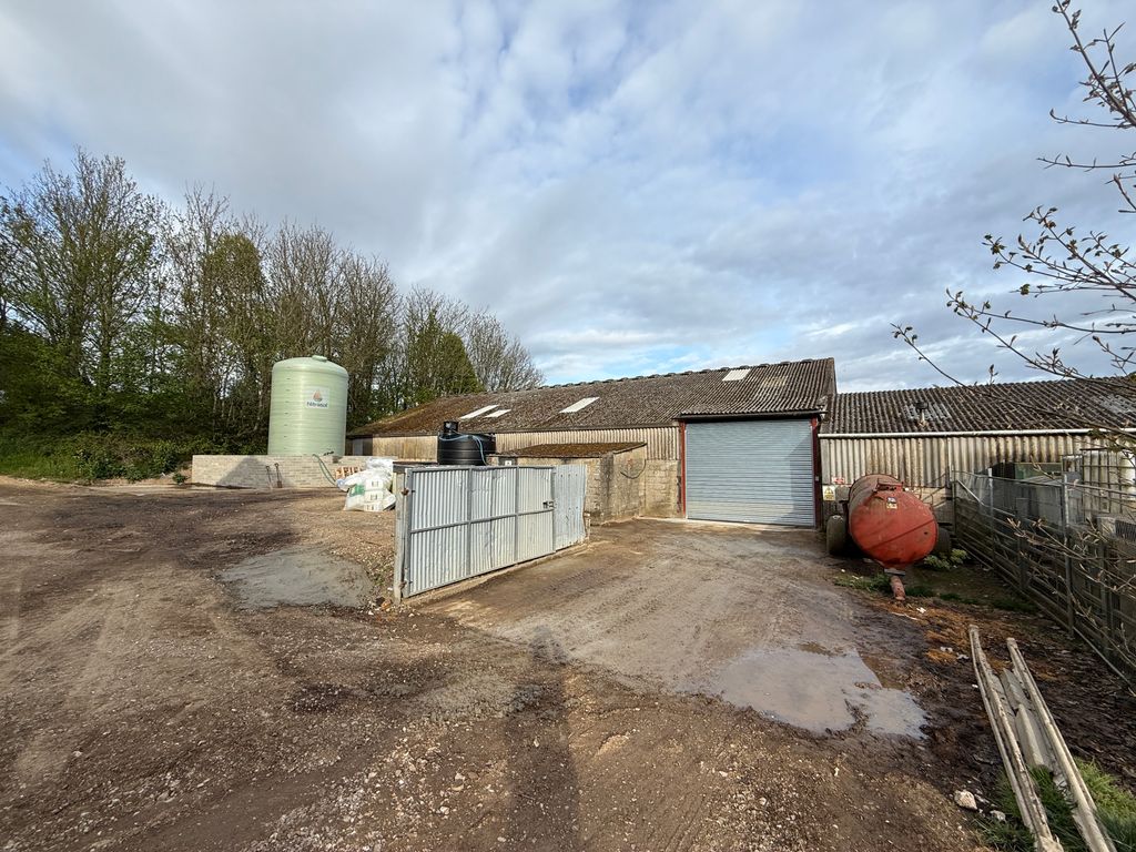 Property photo 2 of 3