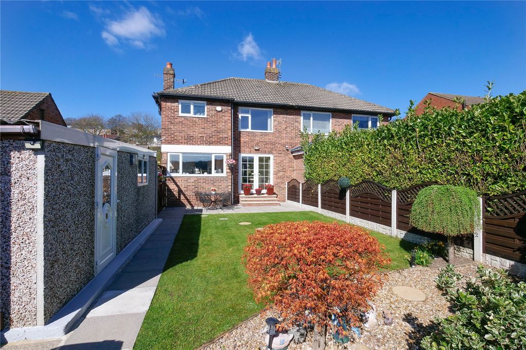 Property photo 2 of 22 Picture No. 17