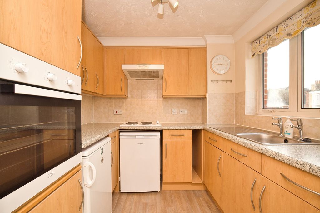 Property photo 3 of 9 Picture 3