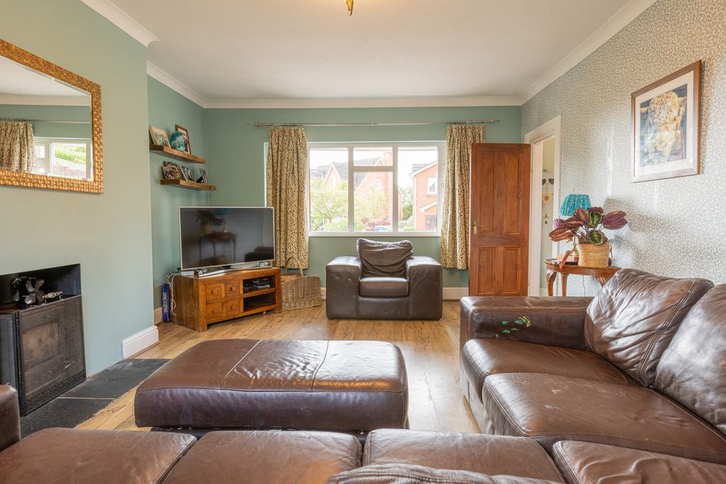 Property photo 2 of 29