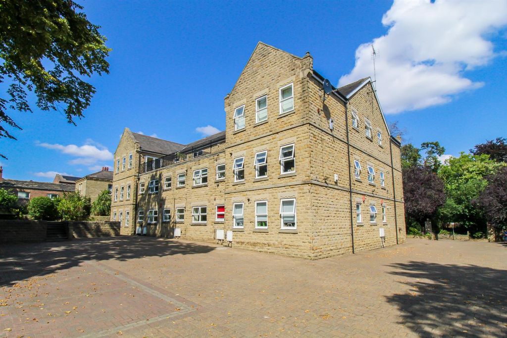 Property photo 1 of 9