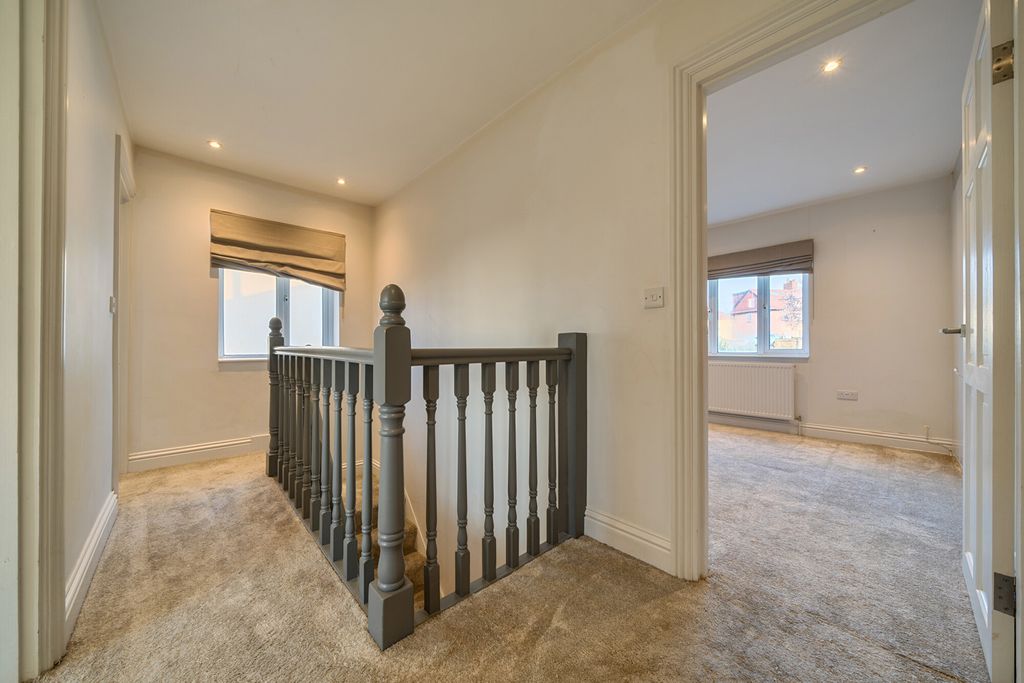 Property photo 2 of 16 1425961-3-69Aefea...