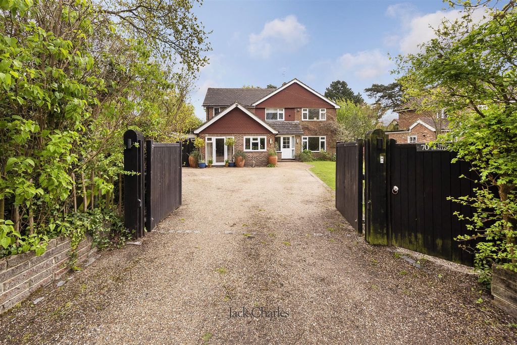 Property photo 1 of 19