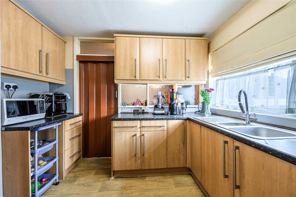 Property photo 2 of 20 Picture No. 25