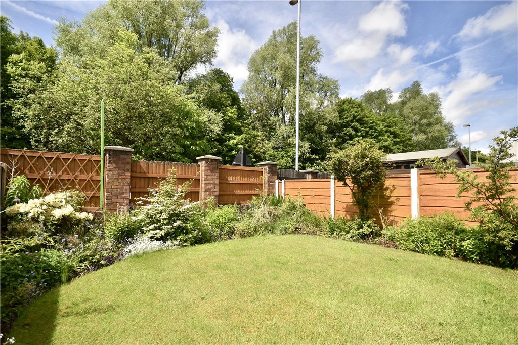 Property photo 3 of 23 Picture No. 16