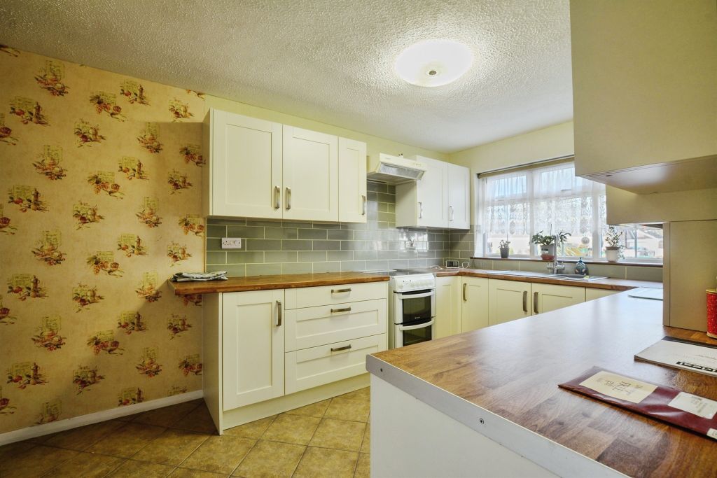 Property photo 2 of 24