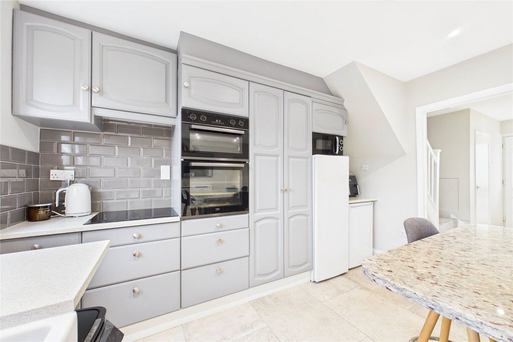 Property photo 2 of 12 Picture No. 07