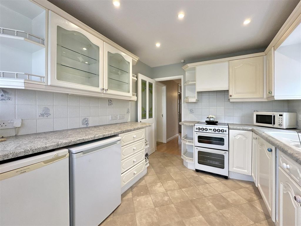 Property photo 2 of 17 Kitchen_.Jpg