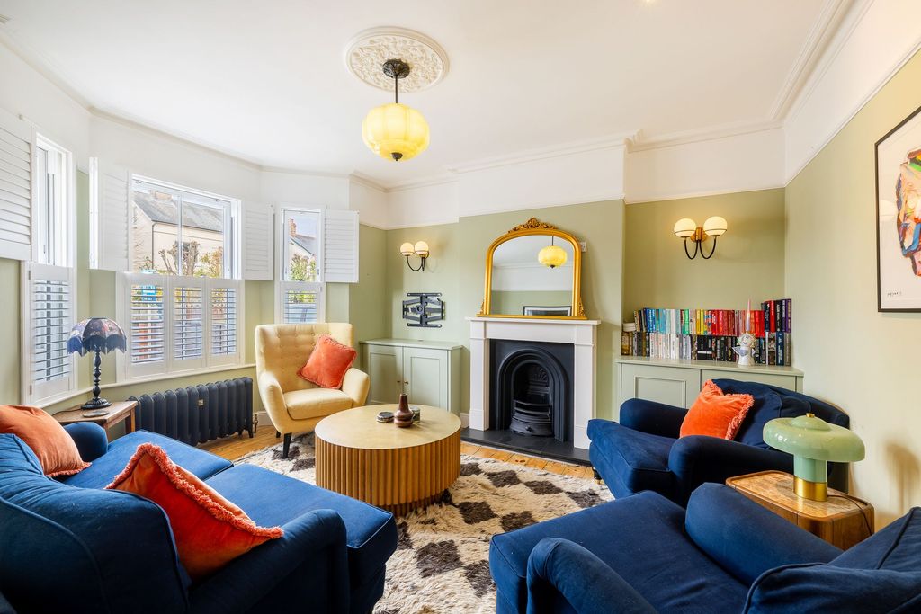 Property photo 2 of 22