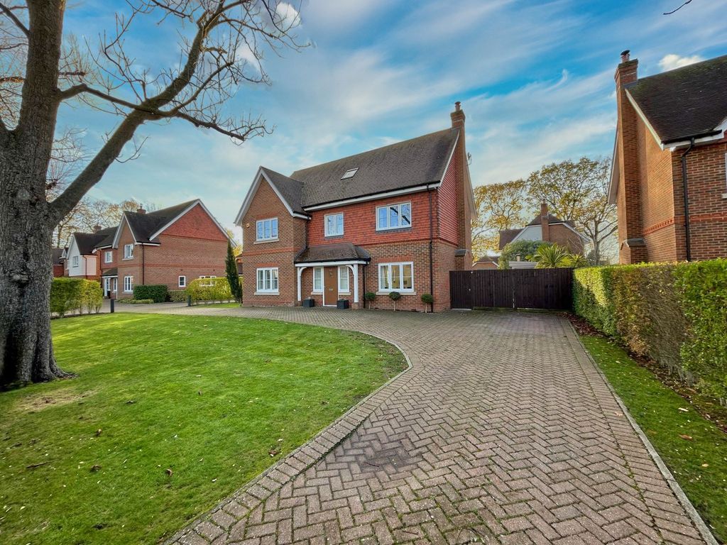 Property photo 1 of 29 Picture No. 06