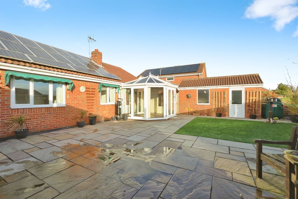 Property photo 2 of 16