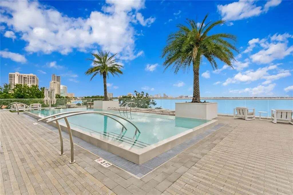 Property photo 2 of 20 <Alttext/>