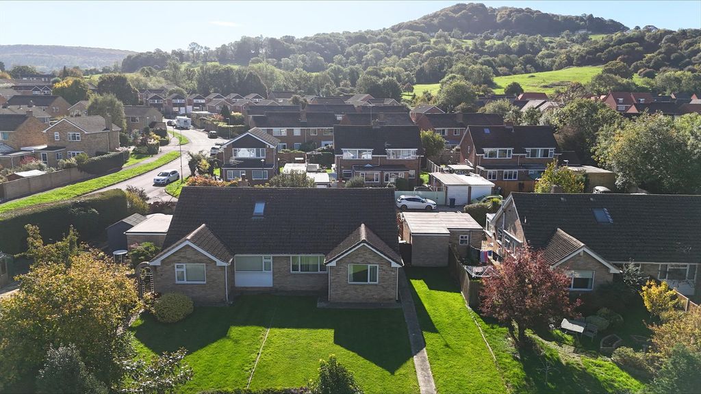 Property photo 3 of 26