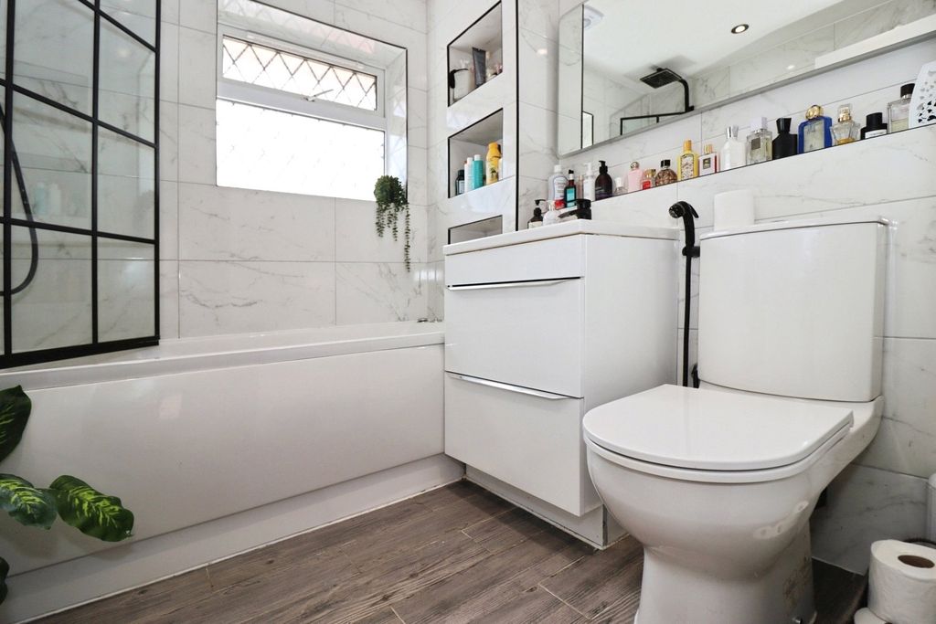 Property photo 2 of 15 Picture No. 01