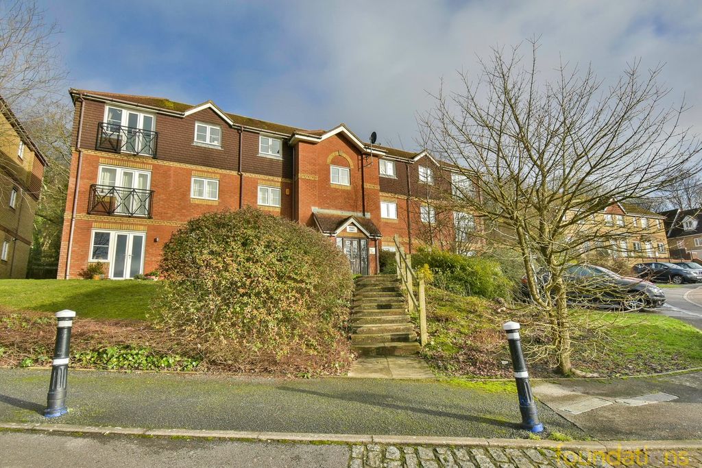 Property photo 1 of 9