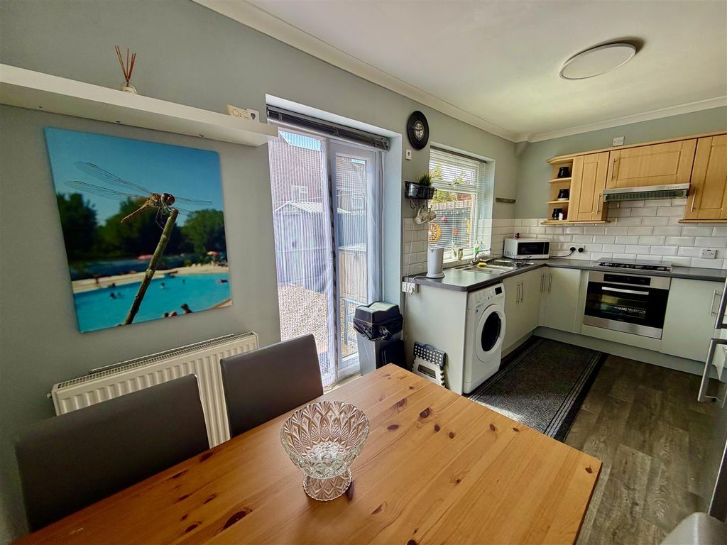 Property photo 3 of 15 Kitchen Diner